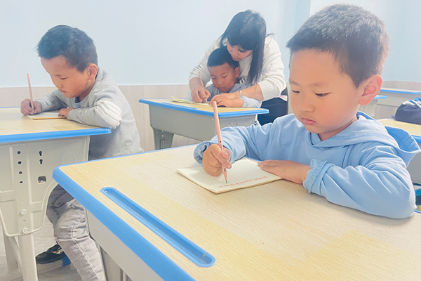 自闭症全托学校
